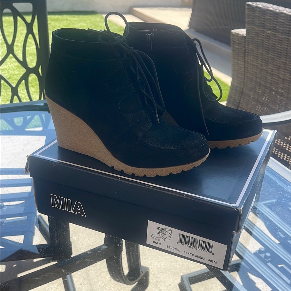 MIA Black Wedge Suede Booties